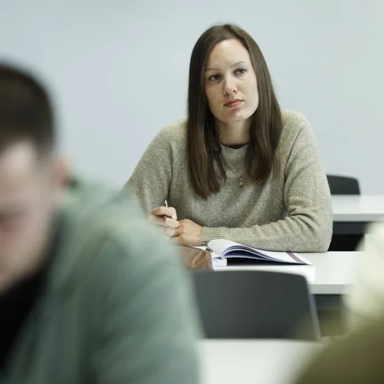 Étudiants dans une salle de classe
