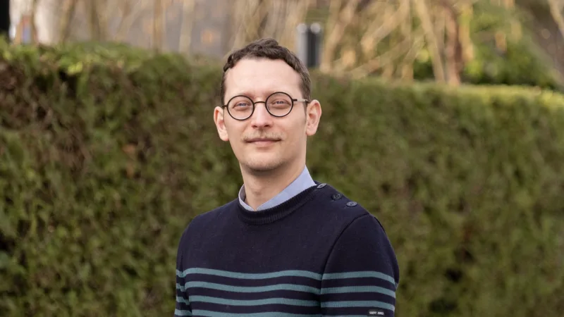 Portrait of a man wearing glasses