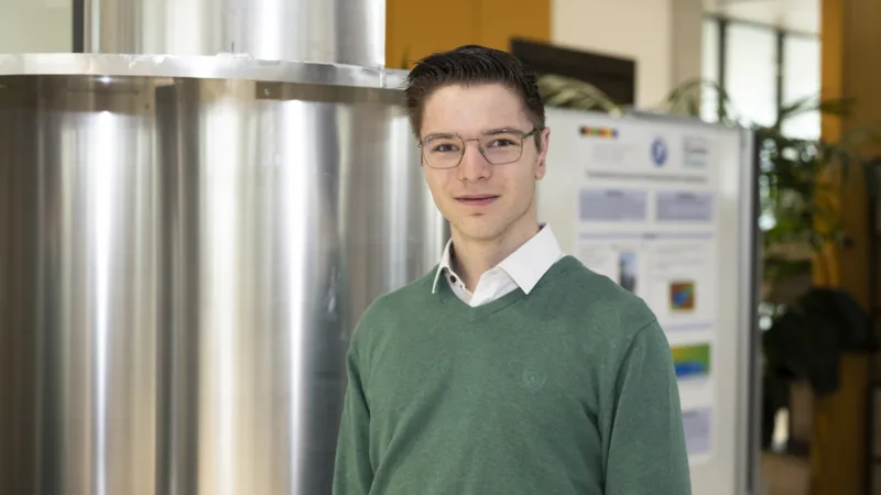 Portrait of a young man wearing glasses